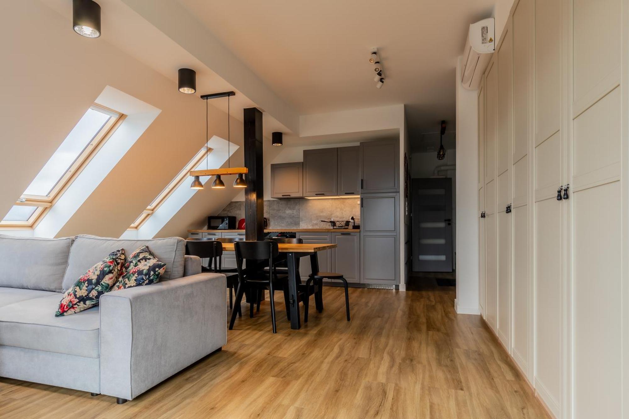 Rentplanet - Apartamenty Schroniskowa ชกลาร์สกา ปอเรมบา ภายนอก รูปภาพ
