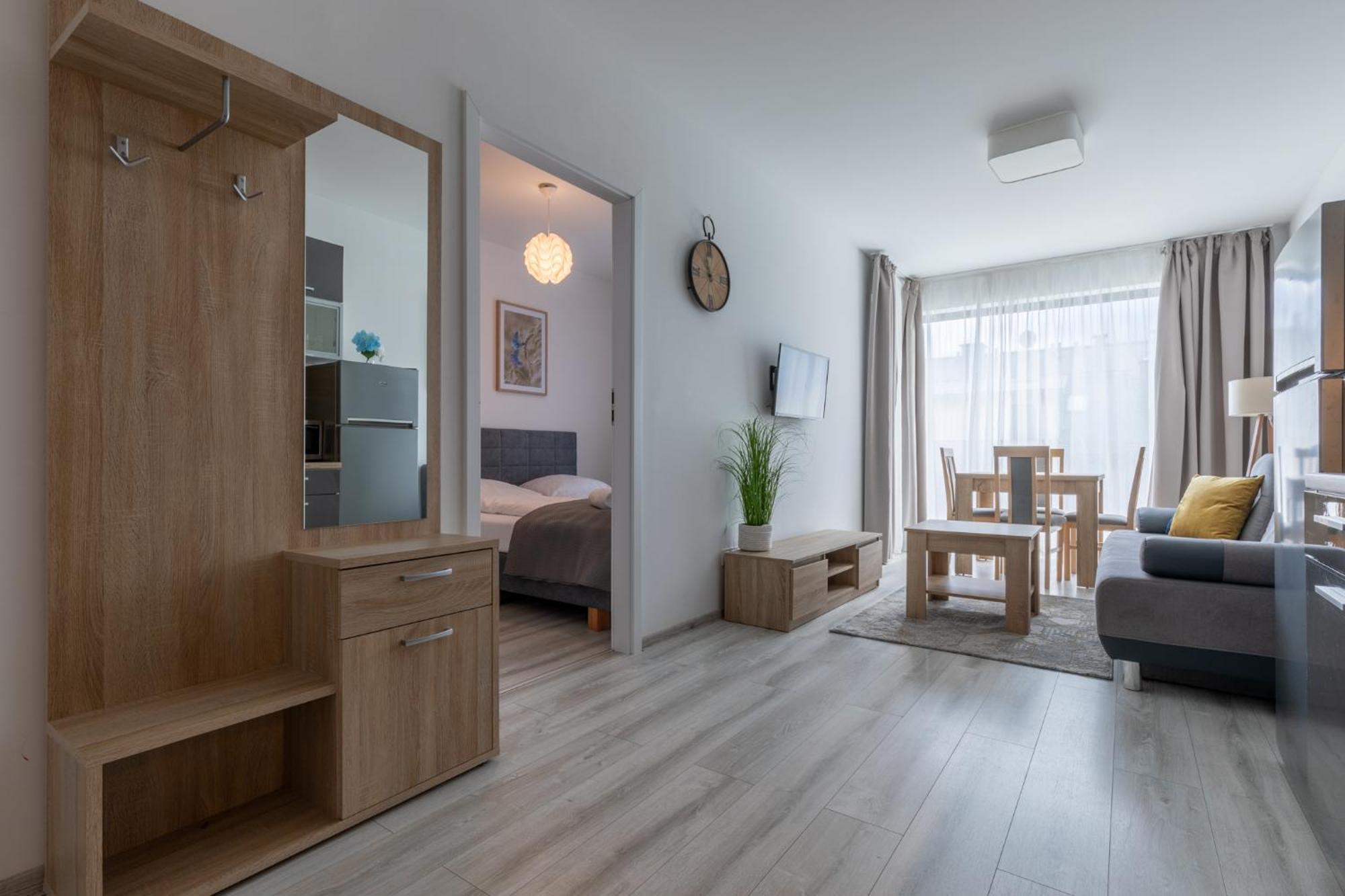 Rentplanet - Apartamenty Schroniskowa ชกลาร์สกา ปอเรมบา ภายนอก รูปภาพ
