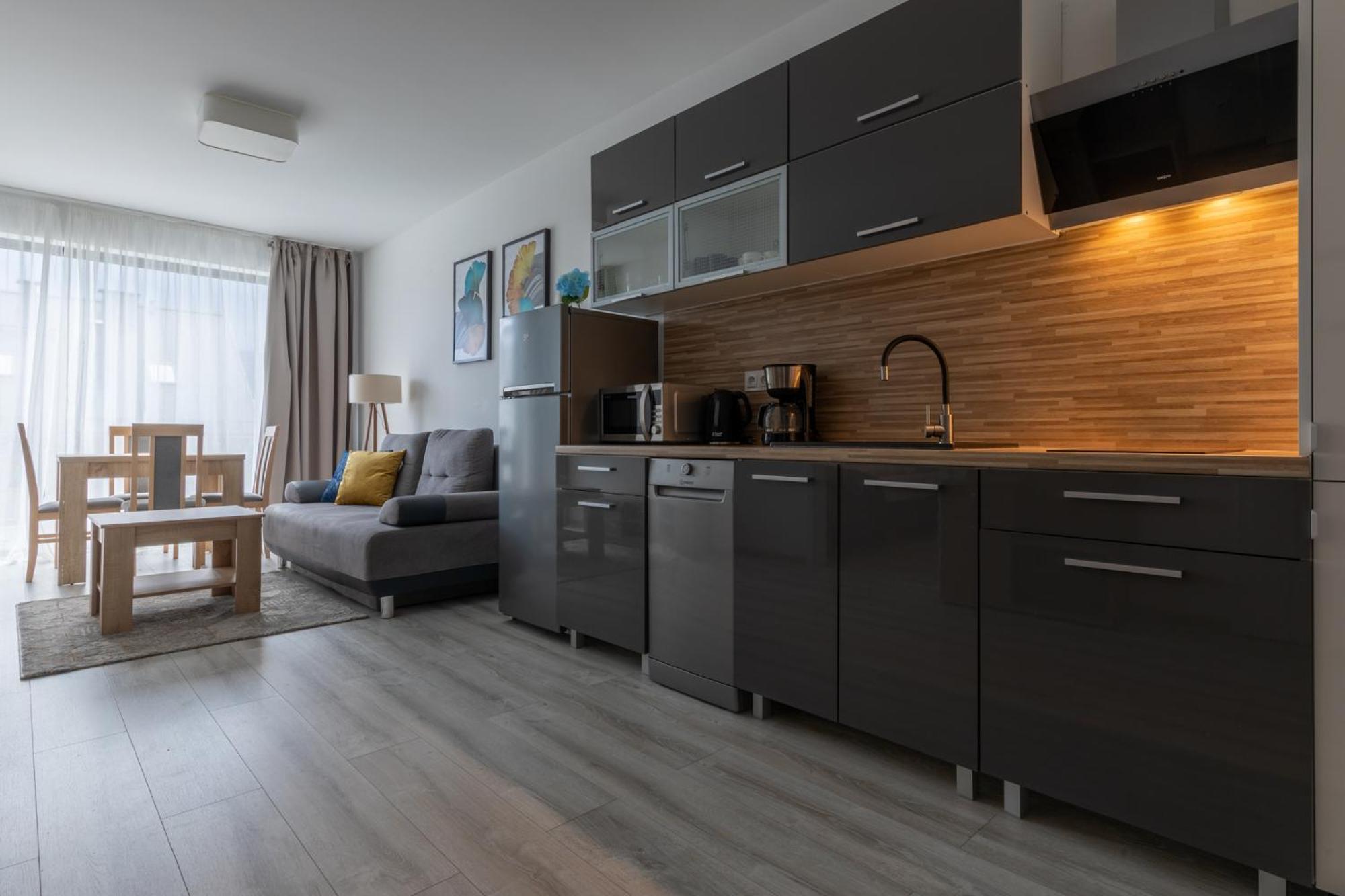 Rentplanet - Apartamenty Schroniskowa ชกลาร์สกา ปอเรมบา ภายนอก รูปภาพ