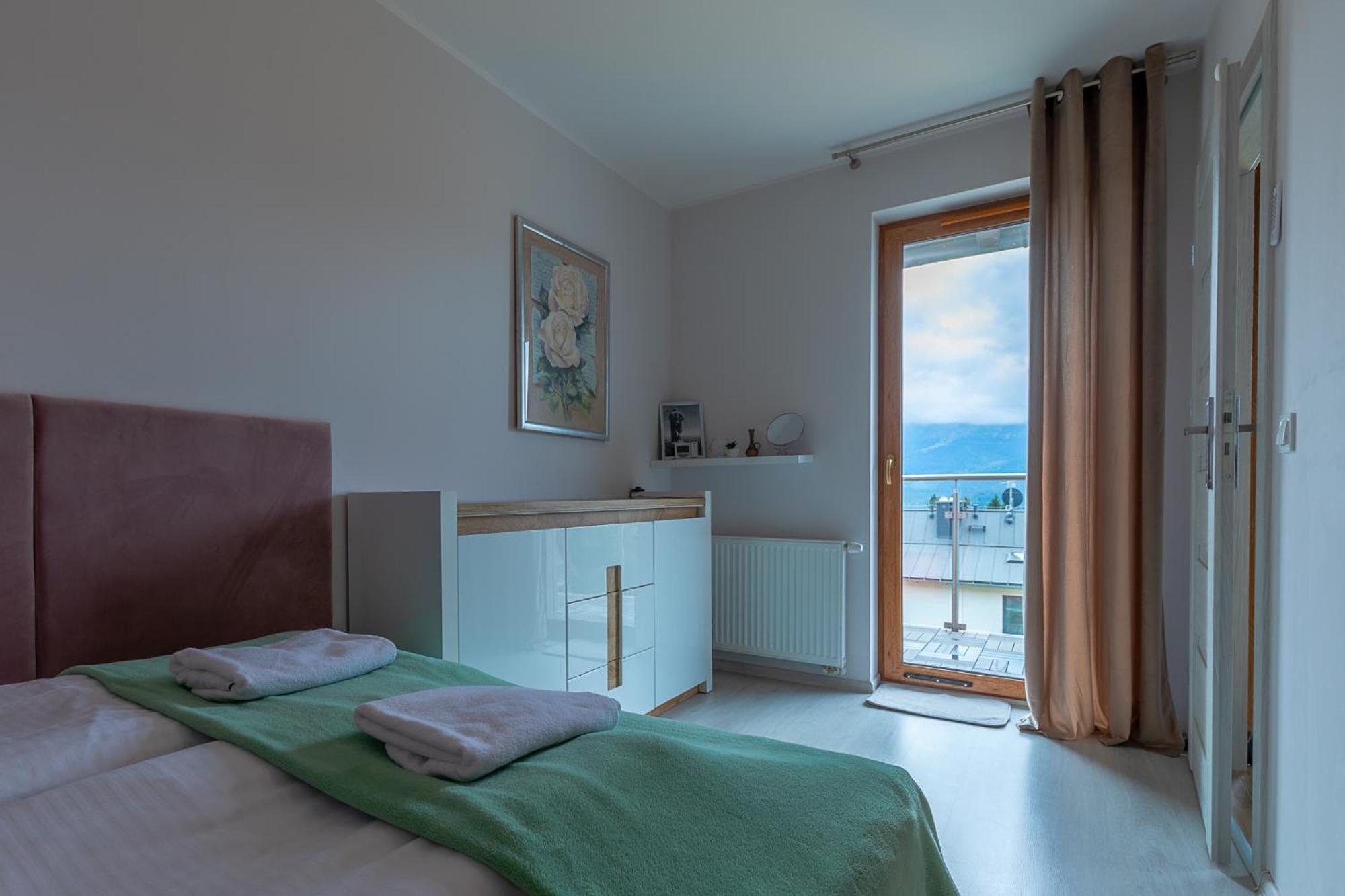 Rentplanet - Apartamenty Schroniskowa ชกลาร์สกา ปอเรมบา ภายนอก รูปภาพ