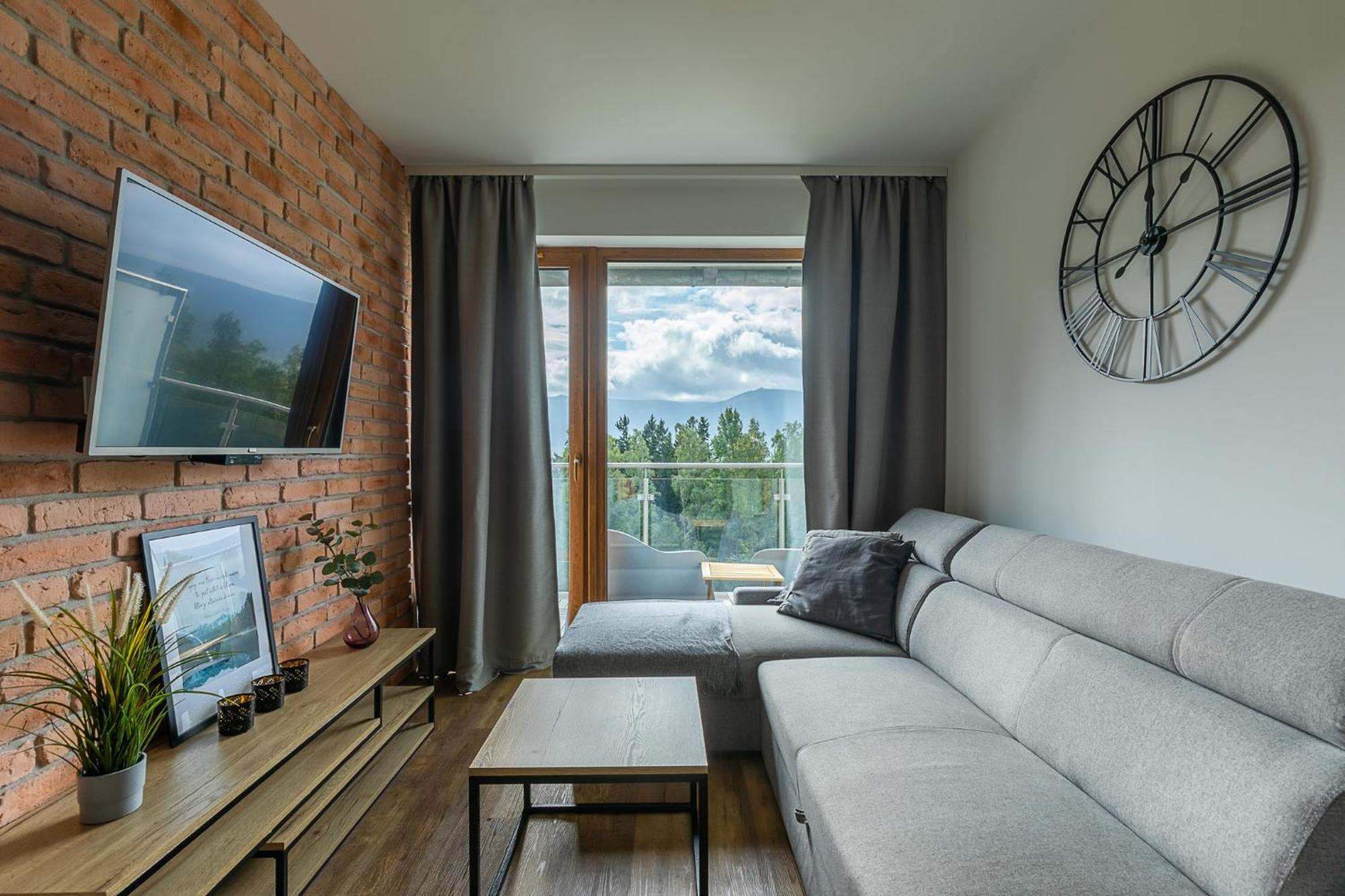 Rentplanet - Apartamenty Schroniskowa ชกลาร์สกา ปอเรมบา ภายนอก รูปภาพ